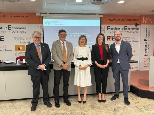 SARAH-MIRA RUDER, NUEVA DOCTORA DE LA UNIVERSITAT DE VALÈNCIA 